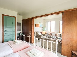 Bryn Y Mor, Borth Y Gest