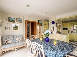 Bryn Y Mor, Borth Y Gest