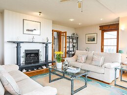 Bryn Y Mor, Borth Y Gest