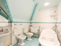 Bryn Y Mor, Borth Y Gest