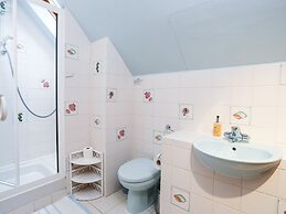 Bryn Y Mor, Borth Y Gest