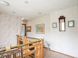 Bryn Y Mor, Borth Y Gest