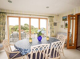 Bryn Y Mor, Borth Y Gest