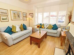 32 Cranleigh Close