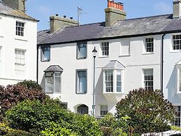 Tri Raglan Mawr