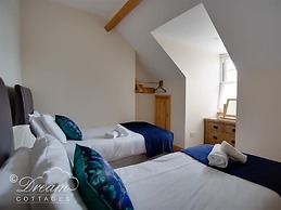 Beach View Apartment 4