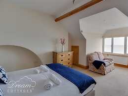 Beach View Apartment 4