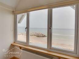 Beach View Apartment 4