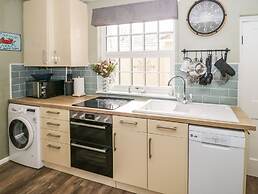 2 Old Coastguard House