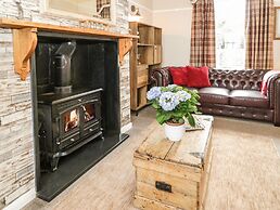 2 Old Coastguard House