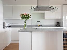 Onshore 6 - Newquay Towan Beach View