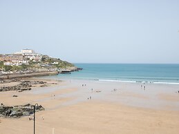 Onshore 6 - Newquay Towan Beach View