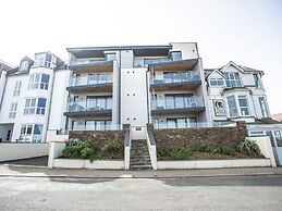 Onshore 6 - Newquay Towan Beach View