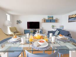 Onshore 6 - Newquay Towan Beach View