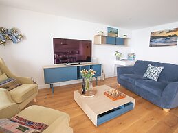 Onshore 6 - Newquay Towan Beach View