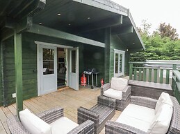 Oak Lodge