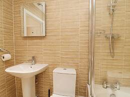 Admiral's Quarter Apartment 4