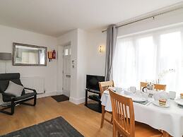 Admiral's Quarter Apartment 4