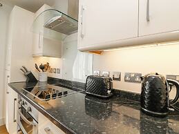 Admiral's Quarter Apartment 4