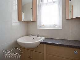 Beach View Apartment 3