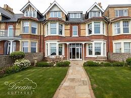 Beach View Apartment 2