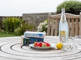 Beach View Apartment 2