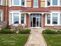 Beach View Apartment 2