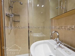 Beach View Apartment 2