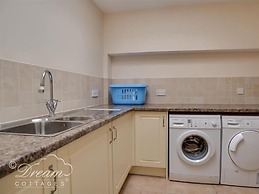 Beach View Apartment 2