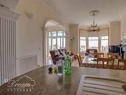 Beach View Apartment 2