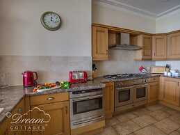 Beach View Apartment 2