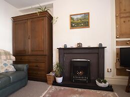 17 Victoria Terrace - Perthi