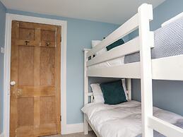 Min Y Mor Trearddur Bay