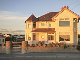 Min Y Mor Trearddur Bay