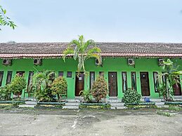OYO 1415 Gelora Guest House