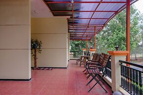 SPOT ON 1767 Villa Anggur Panderman