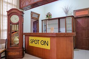 SPOT ON 1767 Villa Anggur Panderman