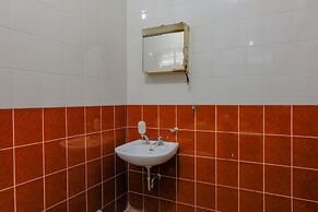 SPOT ON 1767 Villa Anggur Panderman