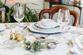 Vineyard Views Country House