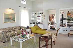 Vineyard Views Country House