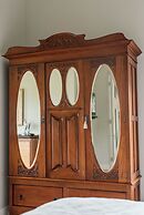 Vineyard Views Country House