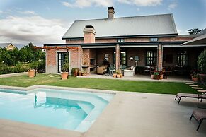 Vineyard Views Country House