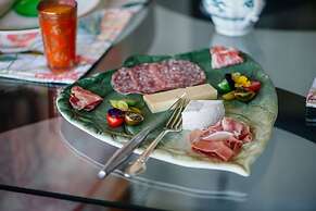 Vineyard Views Country House