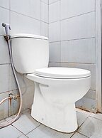 OYO 1932 Srimahi Residence