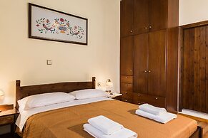 Maro's Village House, Private & Serene Stone Villa