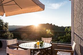 Maro's Village House, Private & Serene Stone Villa