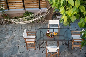 Maro's Village House, Private & Serene Stone Villa