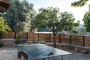 Maro's Village House, Private & Serene Stone Villa