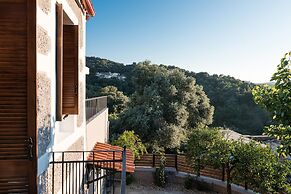 Maro's Village House, Private & Serene Stone Villa