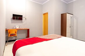 OYO 1668 Yvel Homestay Syariah